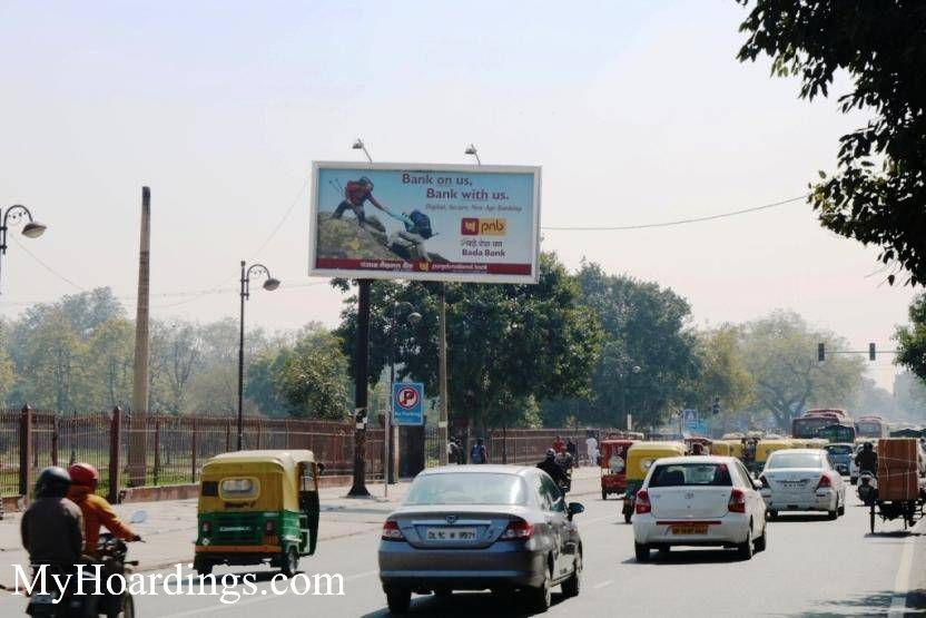 Dushera Ground Red Fort towards Daryaganj New Delhi Unipole Company, Outdoor Media agency New Delhi, Advertising Company New Delhi